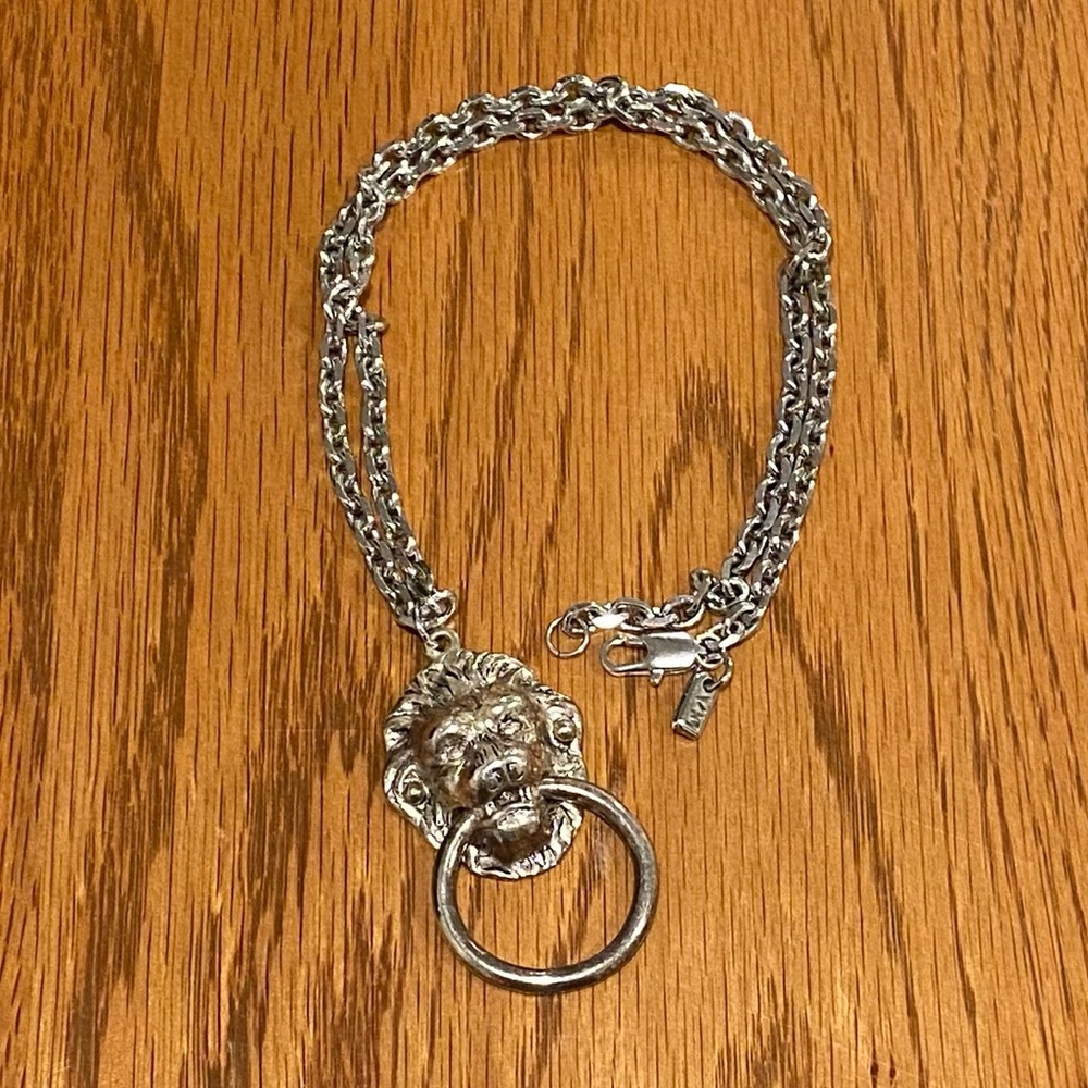 Vanessa Mooney ‘Vandal’ lion necklace